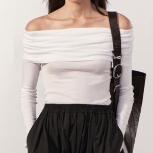 Off the shoulder cotton top Zara